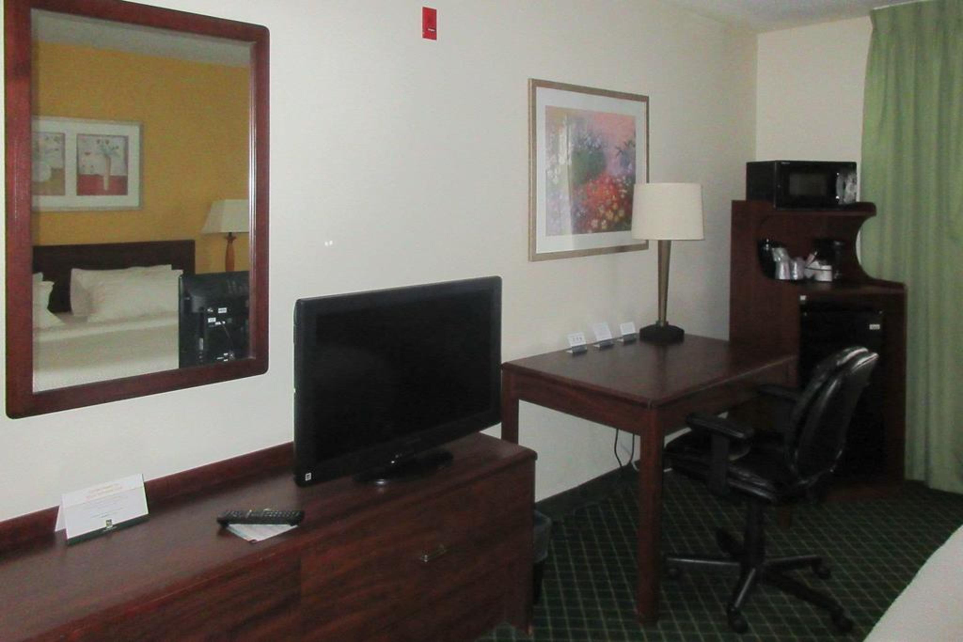 Hotel Wingate By Wyndham Uniontown Exterior foto